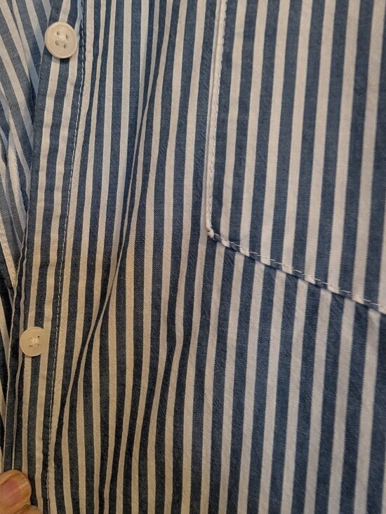 Old Navy Boyfriend Shirt - Picture 4 of 5